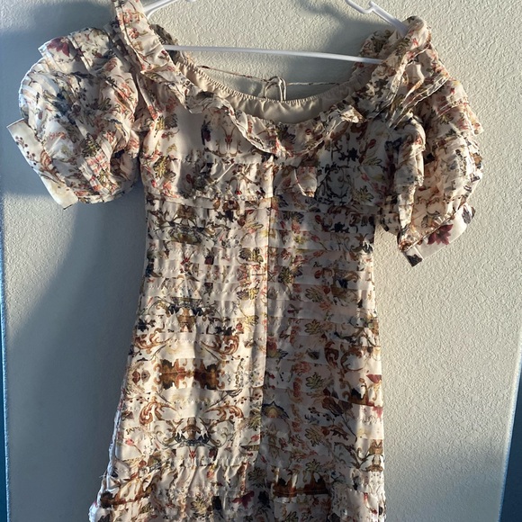 Women's Floral Dress with Puffy Sleeves in Small - Picture 6 of 8